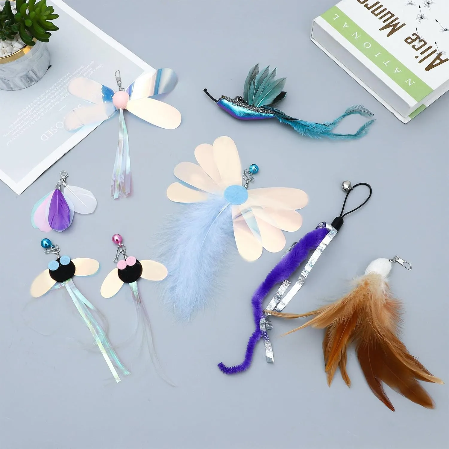 8 Pieces Cat Feather Toys Replacement Bird Insect Cat Toy Wand Refills Cats Toy Replacement Natural Bird Feathers for Cats Toys