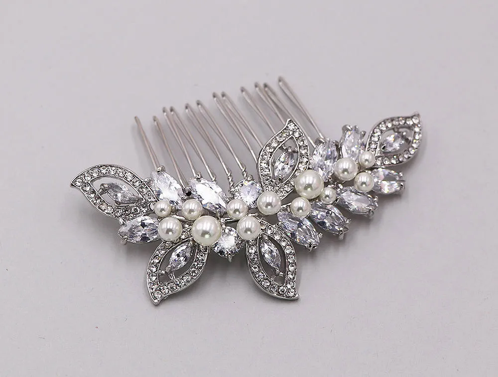 Lauryn Pearl Comb