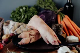 Pig Feet - 2 feet/pkg