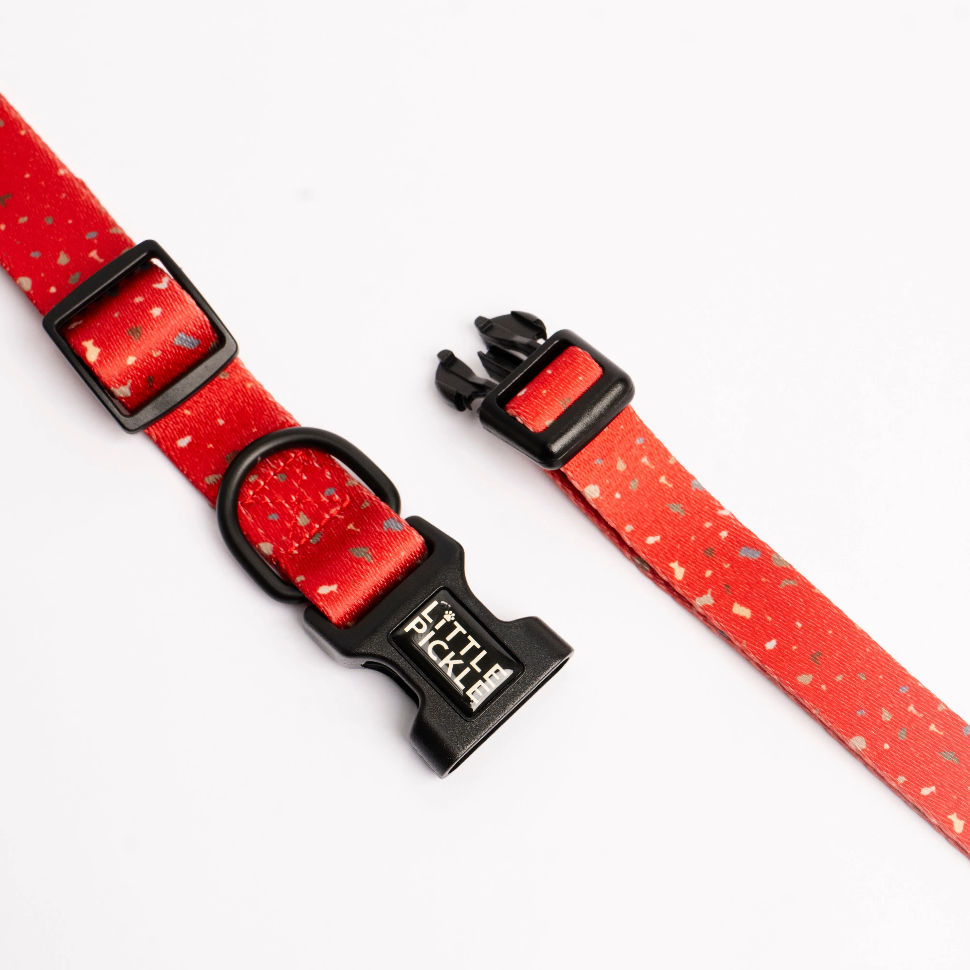 Soft Collar in Celebration Red Design